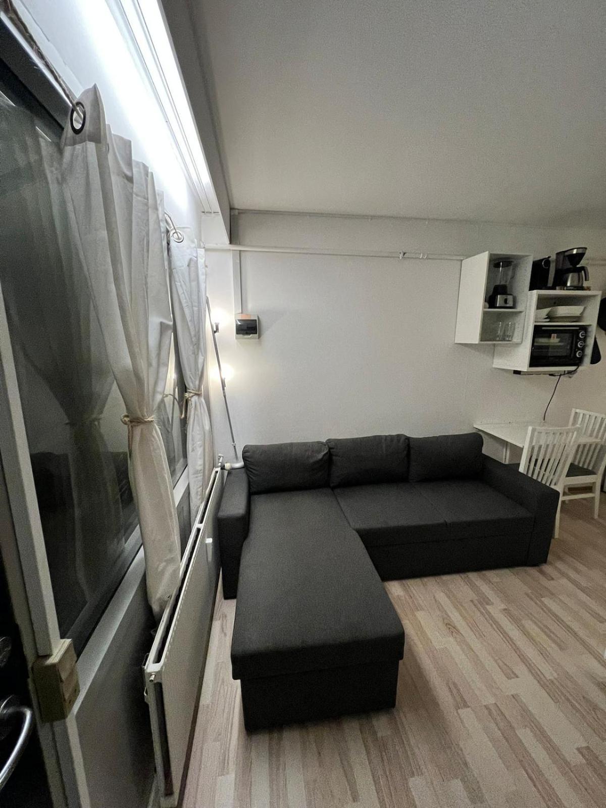 Comfort Cozy Near Airport *